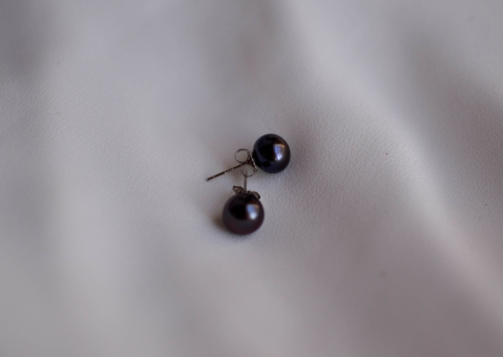 Black Stud Earrings - Pearls4Girls