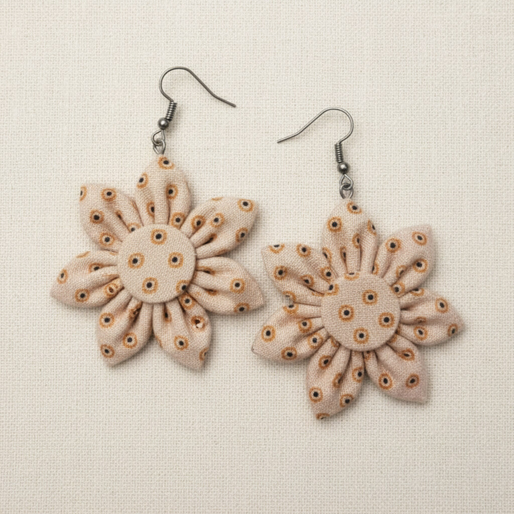 Beige Seshoeshoe Flower Earrings - Pearls4Girls