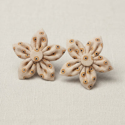 beige seshoeshoe flower stud earrings | Pearls4Girls