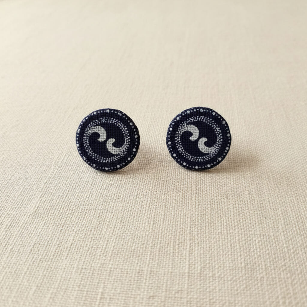 Blue Wave Seshoeshoe Stud Earrings - Pearls4Girls