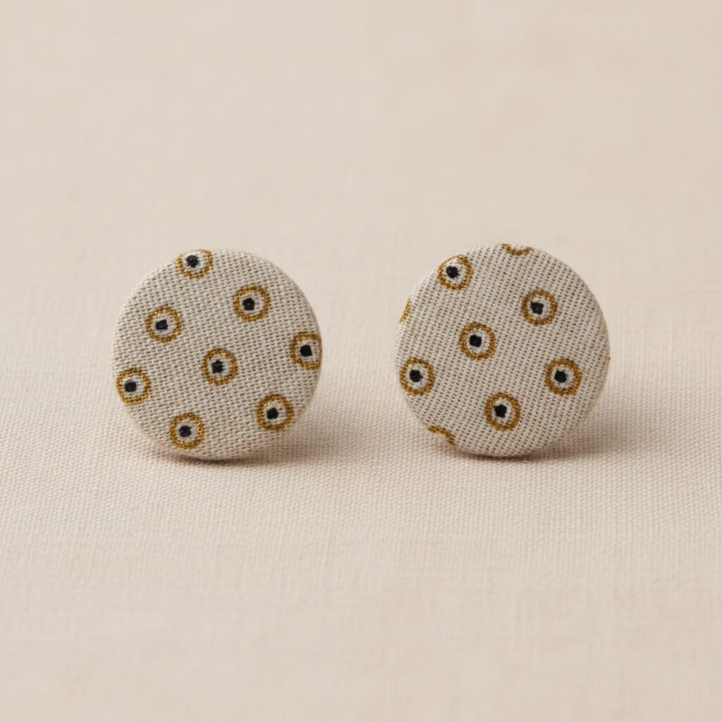 Cream Seshoeshoe Stud Earrings - Pearls4Girls