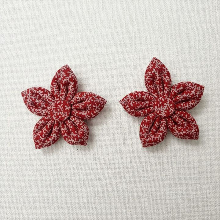 Red and white seshoeshoe flower stud earrings | Pearls4Girls