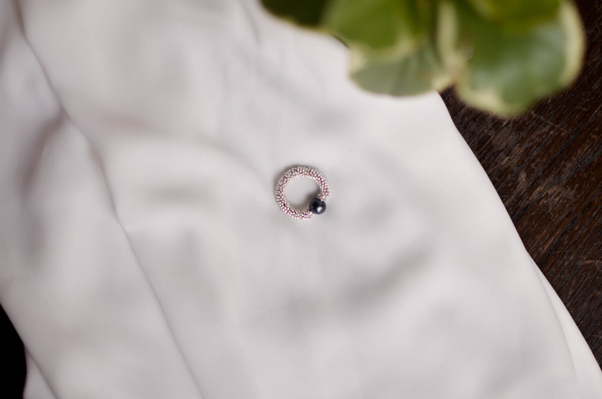 Stretchy Black Pearl Ring - Pearls4Girls