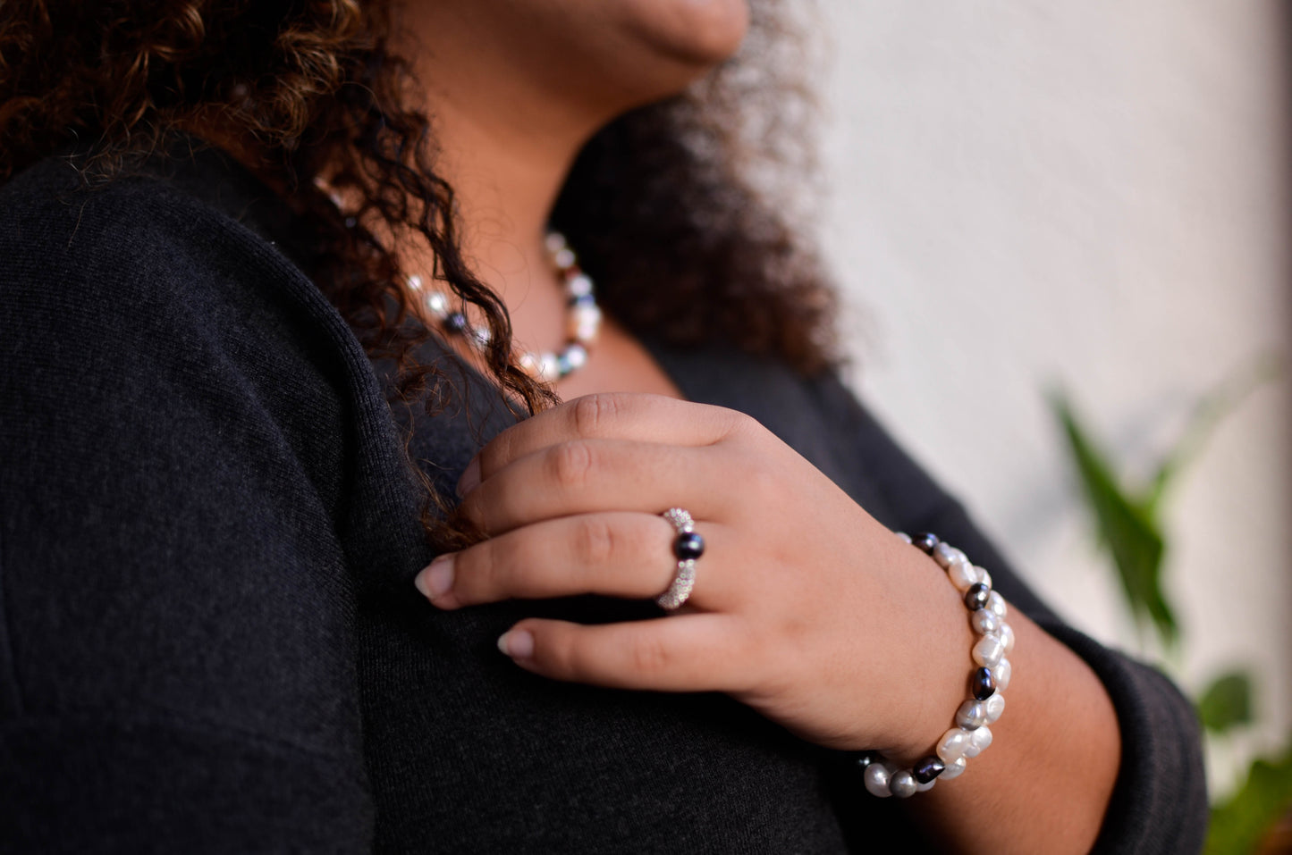 Stretchy Black Pearl Ring - Pearls4Girls