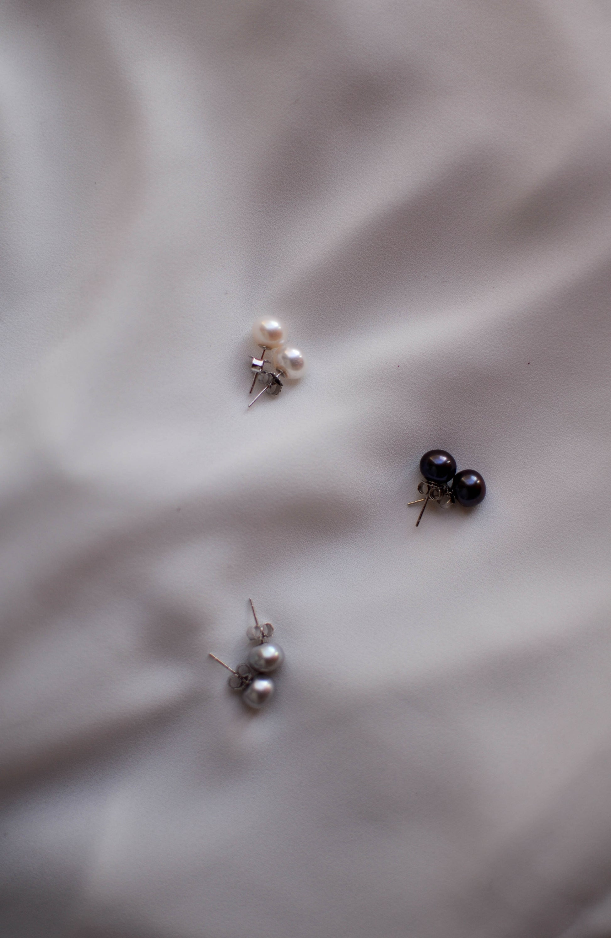 Black Stud Earrings - Pearls4Girls
